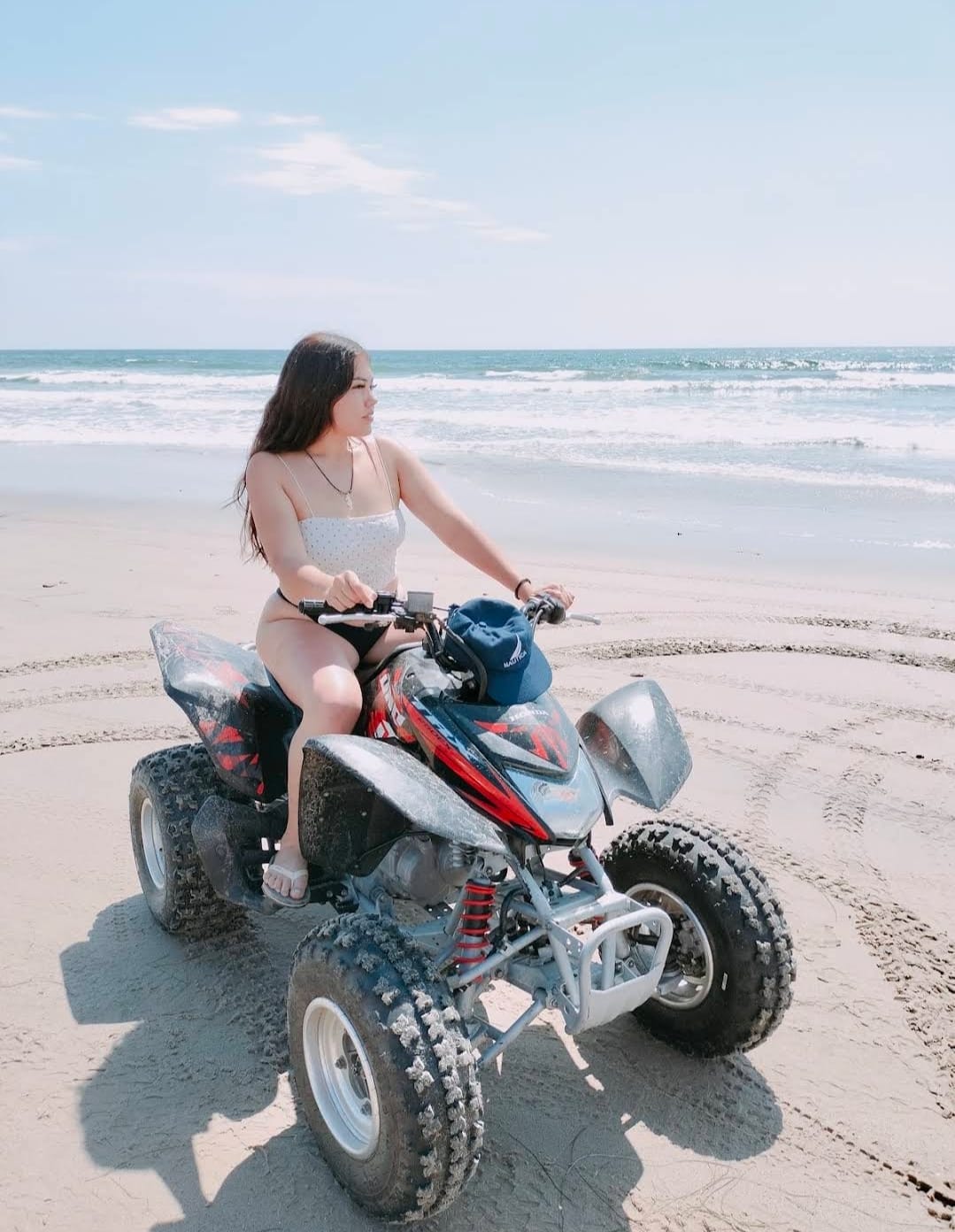 Paseo en cuatrimoto por la orilla de la playa